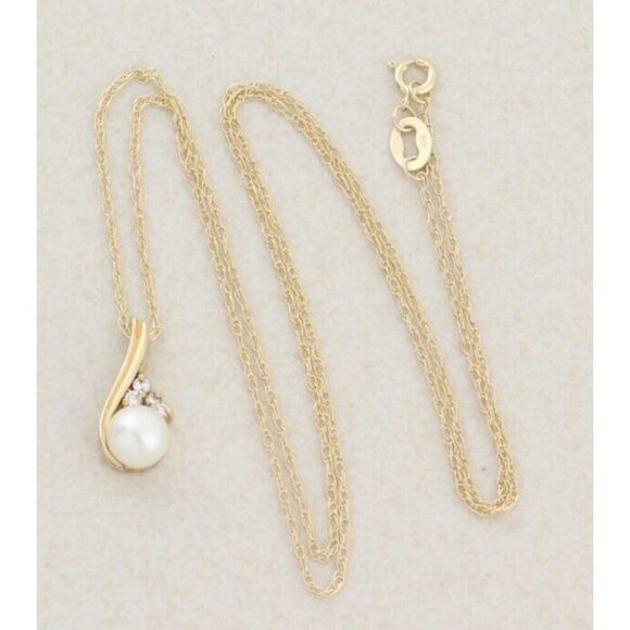 10k Yellow Gold Freshwater Pearl & Cubic Zirconia Necklace 18" Chain - Picture 3 of 7